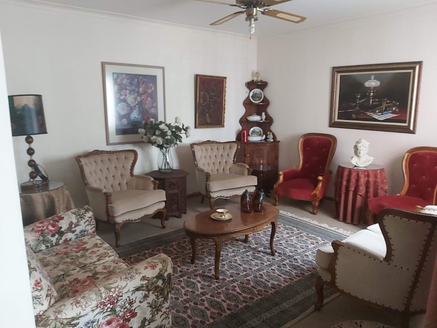 15 Bedroom Property for Sale in Porterville Western Cape